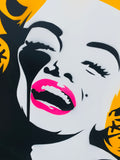 Screaming Marilyn 100cm canvas - Pink lipstick on my collar