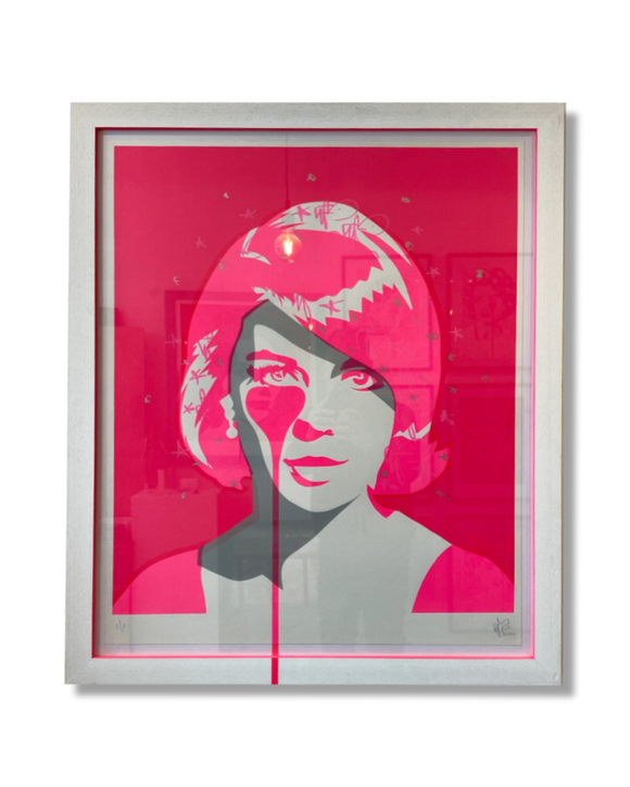 Natalie Wood in inner edge glow frame - Robert Wagner’s Nightmare - Acid trip