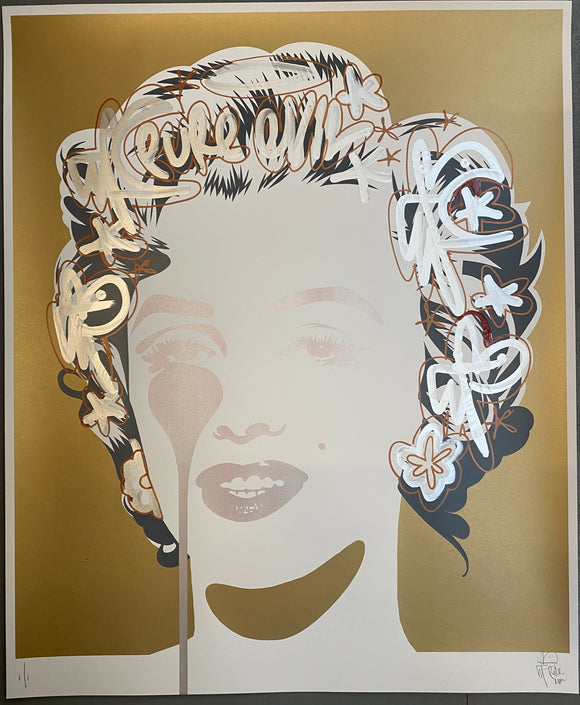 Handfinished Marilyn Classic - Reflective silver eyes